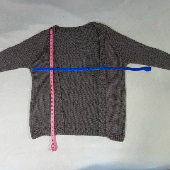 Hand Knit 100% Wool Cardigan - Picture 6 of 7